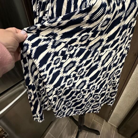 NWT Wonderly Top - Picture 2 of 3